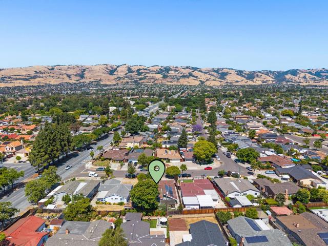 2544 Glenrio Drive, San Jose CA: https://media.crmls.org/mediaz/18a4f61f-8997-40bf-b48e-23561184f842.jpg