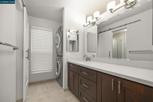651 Moraga Rd, Moraga CA: https://media.crmls.org/mediaz/18a625f1-765a-4ca3-a401-851b40447d80.jpg