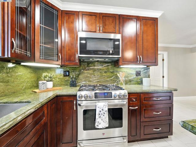 5426 Borgia Rd, Fremont CA: https://media.crmls.org/mediaz/18a63f96-d3fd-4958-bdff-1a8aa7d0e3bc.jpg