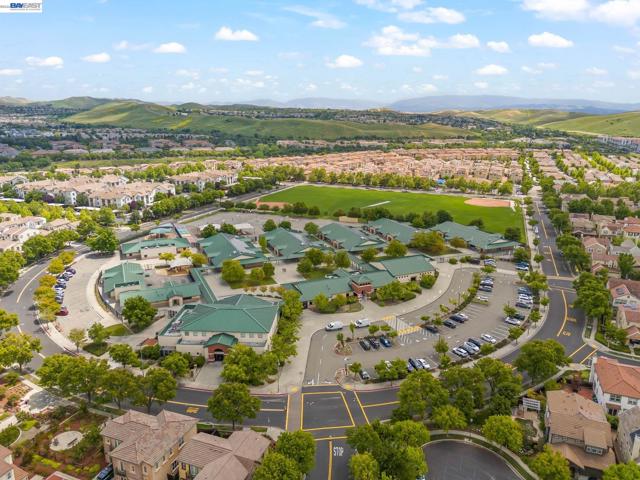 5119 Rowan Drive, San Ramon CA: https://media.crmls.org/mediaz/18a66f7f-714c-4a38-b7a0-791f62223cd6.jpg