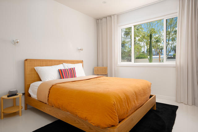 1022 E Mesquite Avenue, Palm Springs CA: https://media.crmls.org/mediaz/18a6b6c6-7240-42dd-a53f-64e5e08052b9.jpg
