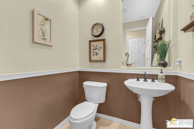 41728 Via Treviso, Palm Desert CA: https://media.crmls.org/mediaz/18a6c7a9-3111-49f0-8566-3ba7a6dd4826.jpg