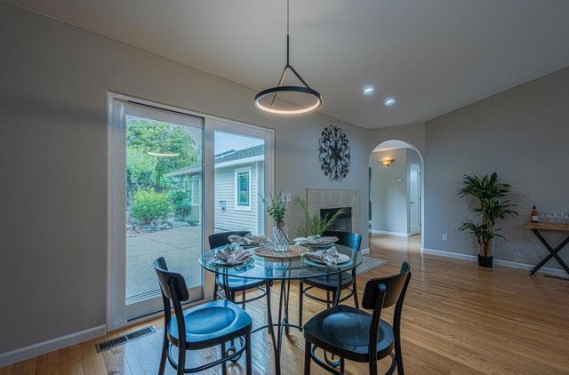 361 Hannon Avenue, Monterey CA: https://media.crmls.org/mediaz/18a6cc48-1261-47fe-aa34-0159fef5e2b8.jpg