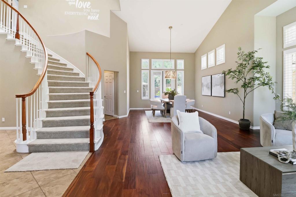 691 Center Stage Glen - photo 5