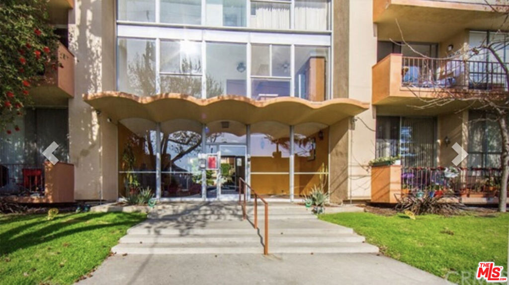 855 Victor Avenue 305
