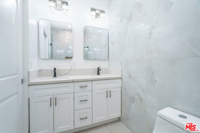 5822 Saloma Avenue, Sherman Oaks CA: https://media.crmls.org/mediaz/18a8dab3-22ad-4379-abc1-36fefea83d8f.jpg