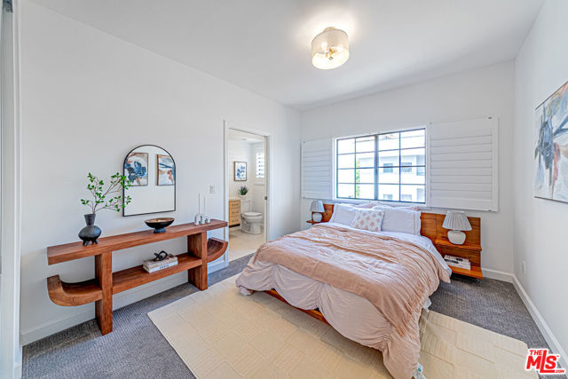 10611 Ashton Avenue, Los Angeles CA: https://media.crmls.org/mediaz/18a91a31-9a1a-4960-a78b-3d55f8d1b166.jpg