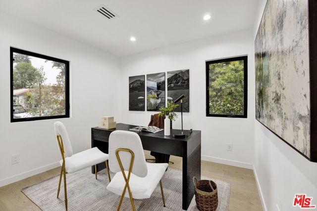 12469 Greene Avenue, Los Angeles CA: https://media.crmls.org/mediaz/18aadd29-3d06-4035-a2fc-4ec034cf2ce7.jpg