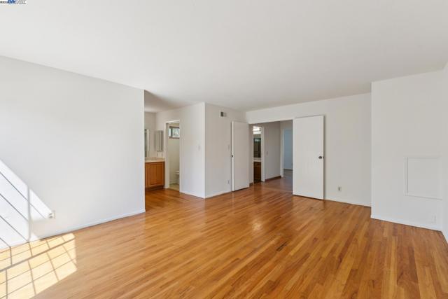 4190 Sharab Ct, Pleasanton CA: https://media.crmls.org/mediaz/18ac3b5d-92f4-456a-93e1-889d56f2db23.jpg