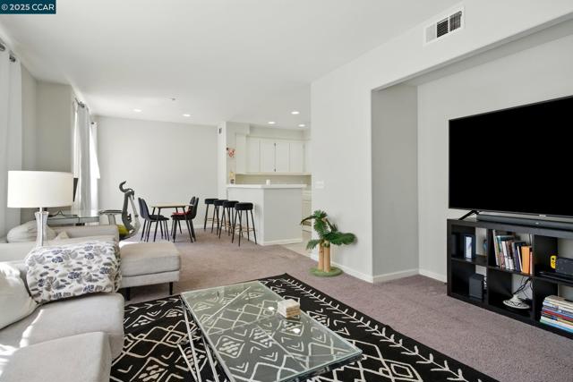 1620 Tucker Street, Oakland CA: https://media.crmls.org/mediaz/18af3352-bec9-4578-9dbf-6d08d93b9198.jpg