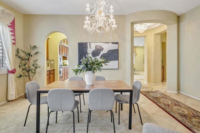 2706 VALLEYCREEK CIR, Chula Vista CA: https://media.crmls.org/mediaz/18b002d7-c48d-4448-ada7-cb2f16b6c023.jpg