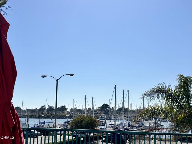 2901 Peninsula Road, Oxnard CA: https://media.crmls.org/mediaz/18b0355d-af66-4f4d-b57d-cb611aeb90d9.jpg
