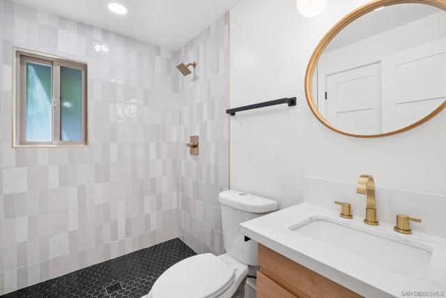 Image 43 of 50 For 4716 Murat Pl