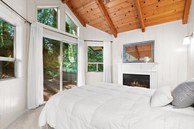 120 Bella Vista Lane, Watsonville CA: https://media.crmls.org/mediaz/18b0a8d7-03ff-4efc-b17d-fb6689f3c5a5.jpg