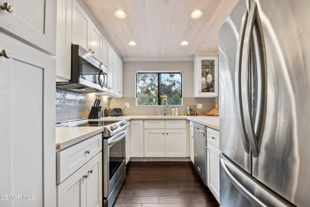 5000 S Centinela Avenue, Los Angeles CA: https://media.crmls.org/mediaz/18b10f10-b239-4e5b-8ae8-f798b7847105.jpg