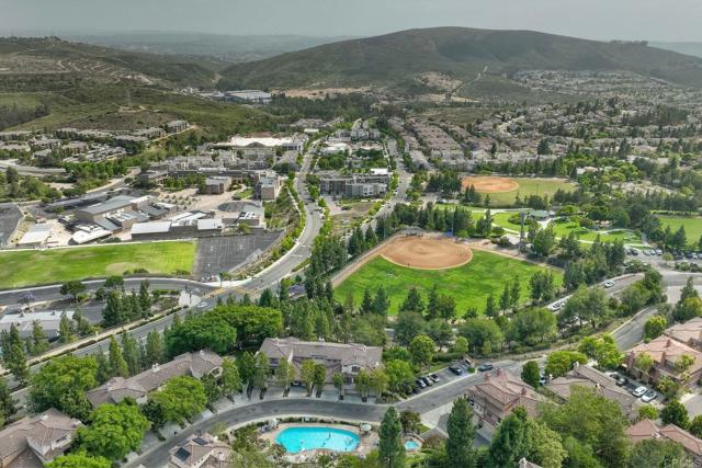 1367 Sky Ridge, San Marcos CA: https://media.crmls.org/mediaz/18b12391-075d-41d2-bd2d-7226939fedf7.jpg