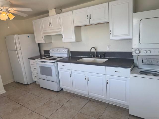 3769 Z St, San Diego CA: https://media.crmls.org/mediaz/18b17426-101b-4e52-b91a-78dd3ce7906d.jpg