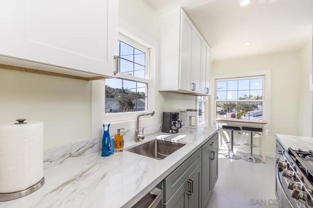 2136 Paseo Dorado, La Jolla CA: https://media.crmls.org/mediaz/18b22689-4d96-40f4-a530-3f9810ab9ce1.jpg
