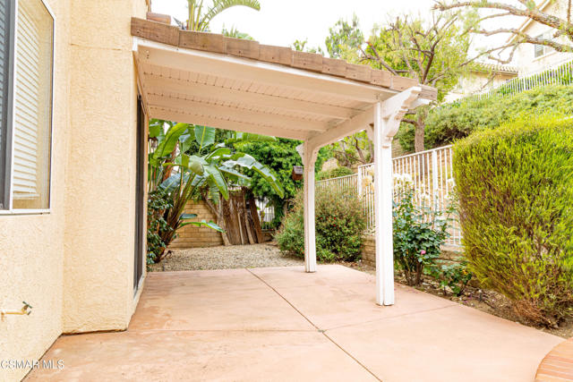 3063 Espana Lane, Thousand Oaks CA: https://media.crmls.org/mediaz/18b25814-3d8c-41b7-8cc7-fca6f8cd6aa1.jpg