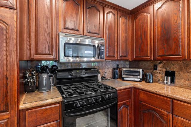 356 Meadowhaven Way, Milpitas CA: https://media.crmls.org/mediaz/18b287e0-20b9-4836-8074-44c9f4d00209.jpg