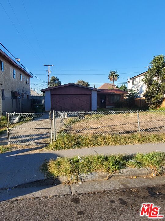 Image 3 for 715 E 41St Pl, Los Angeles, CA 90011