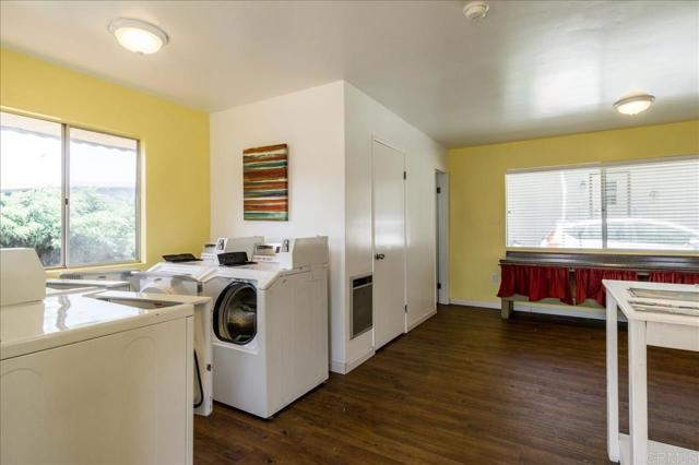 1286 Discovery Street, San Marcos CA: https://media.crmls.org/mediaz/18b2d842-15c1-445f-a691-afb249febe33.jpg