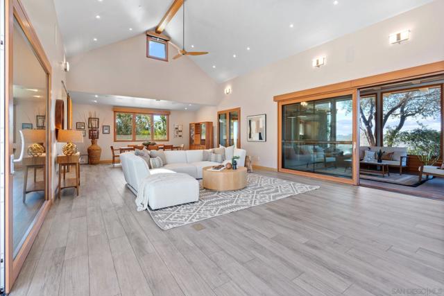 20385 Rancho Villa Rd, Ramona CA: https://media.crmls.org/mediaz/18b30721-b36b-40a8-8203-75385b9115fc.jpg
