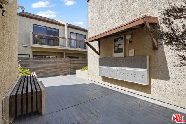 1655 Greenfield Avenue, Los Angeles CA: https://media.crmls.org/mediaz/18b363b7-451e-4f53-b616-a00867e5d9ef.jpg