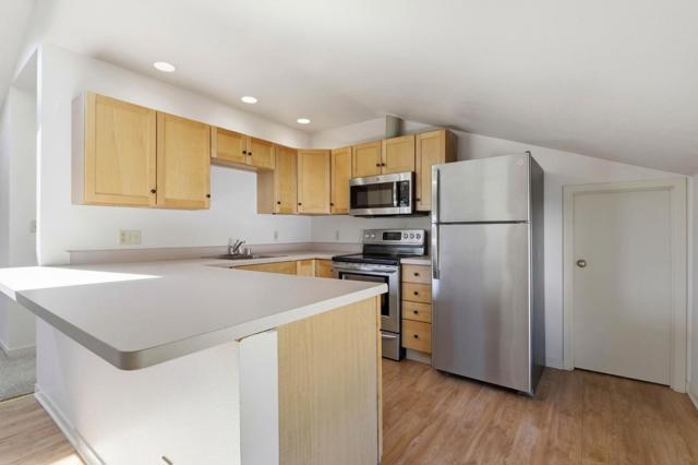 809 E 5th Avenue, San Mateo CA: https://media.crmls.org/mediaz/18b36887-fd52-4a15-b0d4-a524dc79ba39.jpg