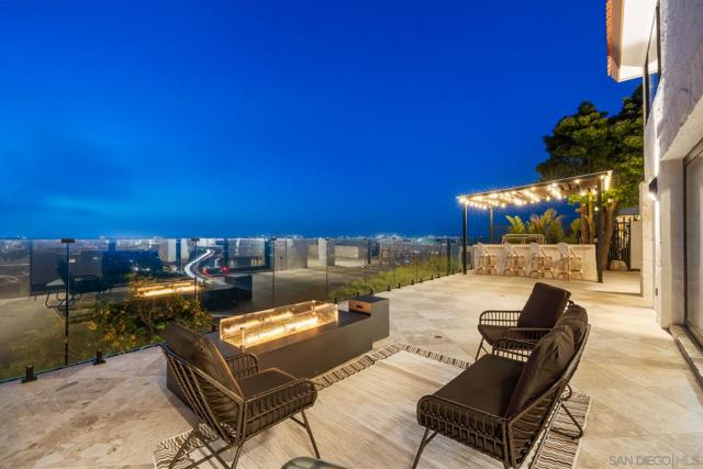 6675 Caminito Lindrick, La Jolla CA: https://media.crmls.org/mediaz/18b4eb0e-cf80-424c-9fd8-4c2c20298c93.jpg