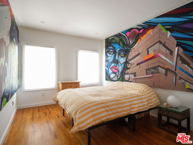 5701 7th Avenue, Los Angeles CA: https://media.crmls.org/mediaz/18b69cce-1d6c-41fa-8120-21abed6c77cb.jpg