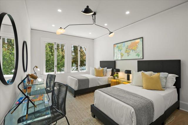 2865 Jackson Street, San Francisco CA: https://media.crmls.org/mediaz/18b73ba6-5ee3-4ff7-8c81-2e353aef5420.jpg