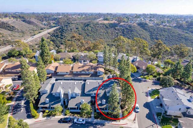 2953 Old Bridgeport Way, San Diego CA: https://media.crmls.org/mediaz/18b8adc2-2868-4157-8add-b6638b99ecd5.jpg