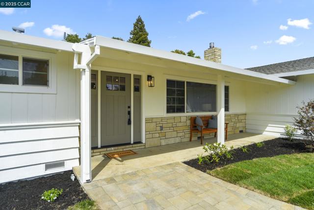 3715 Liscome Way, Concord CA: https://media.crmls.org/mediaz/18b91c87-ac3f-4e27-a4a0-2a911a8ceefe.jpg