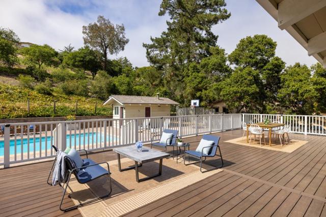 13525 Paseo Terrano, Salinas CA: https://media.crmls.org/mediaz/18b995b2-2af0-4912-b75a-8e872c989262.jpg
