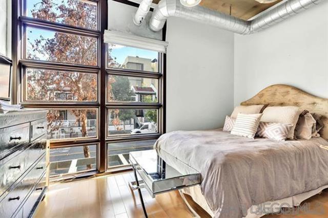 877 Island Ave, San Diego CA: https://media.crmls.org/mediaz/18ba1fc7-c1f1-42a7-b8e6-84767ffc1ae4.jpg