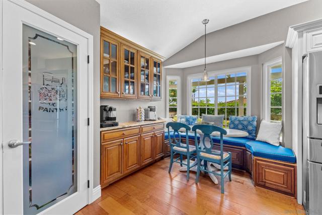 3445 Lomas Serenas Dr, Escondido CA: https://media.crmls.org/mediaz/18ba7929-e5d5-43c0-bf77-26e5047dce8a.jpg