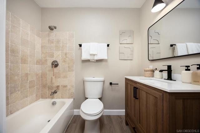 12126 Lemon Crest Dr, Lakeside CA: https://media.crmls.org/mediaz/18ba9db4-3859-4432-af79-aef69a7da526.jpg