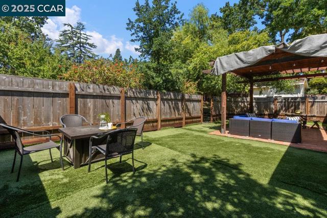 66 Del Hambre Cir, Walnut Creek CA: https://media.crmls.org/mediaz/18bb0536-0759-4db5-a2bf-e246c8e479f2.jpg