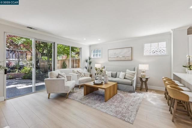 24 Volterra Ct, Danville CA: https://media.crmls.org/mediaz/18bc939d-4b2e-4ade-930f-f93efc094e08.jpg