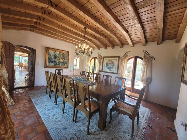 3928 La Cresta Way, Bonita CA: https://media.crmls.org/mediaz/18bd15ba-30fe-4d62-9345-25ac36fb7ea9.jpg