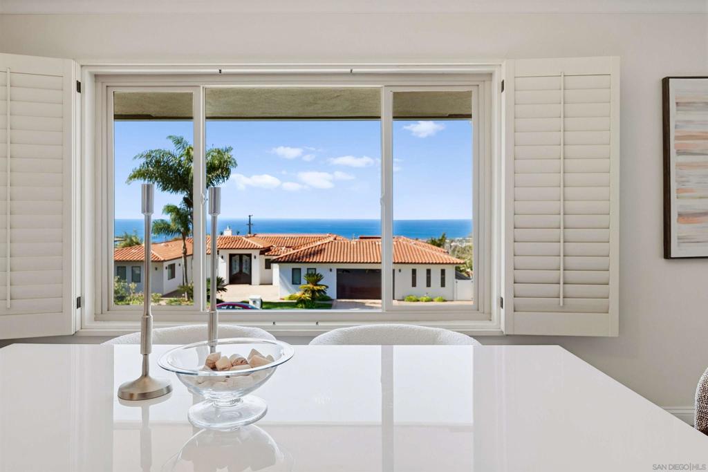 MLS #250043093SD image #15