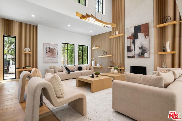101 Greenfield Avenue, Los Angeles CA: https://media.crmls.org/mediaz/18be68c6-50d5-4ff0-ac2e-cf2f4d88a985.jpg