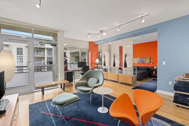 3812 Park Blvd, San Diego CA: https://media.crmls.org/mediaz/18bf69f1-c3aa-48d3-b4fb-0c2a9a1e5a8b.jpg