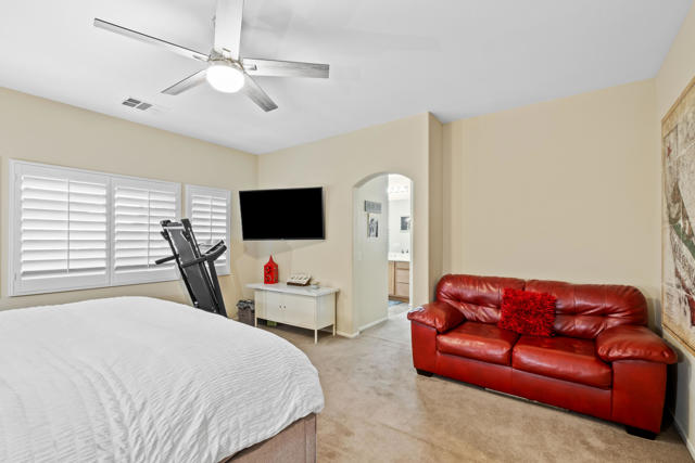 Image 11 of 28 For 41371 Butler Court