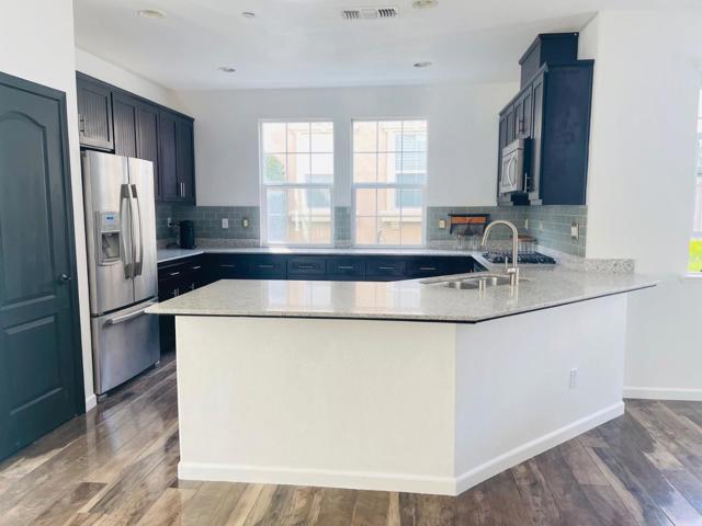74 Caspian Way, Gilroy CA: https://media.crmls.org/mediaz/18c0580f-d475-43fb-9113-776cb4999914.jpg