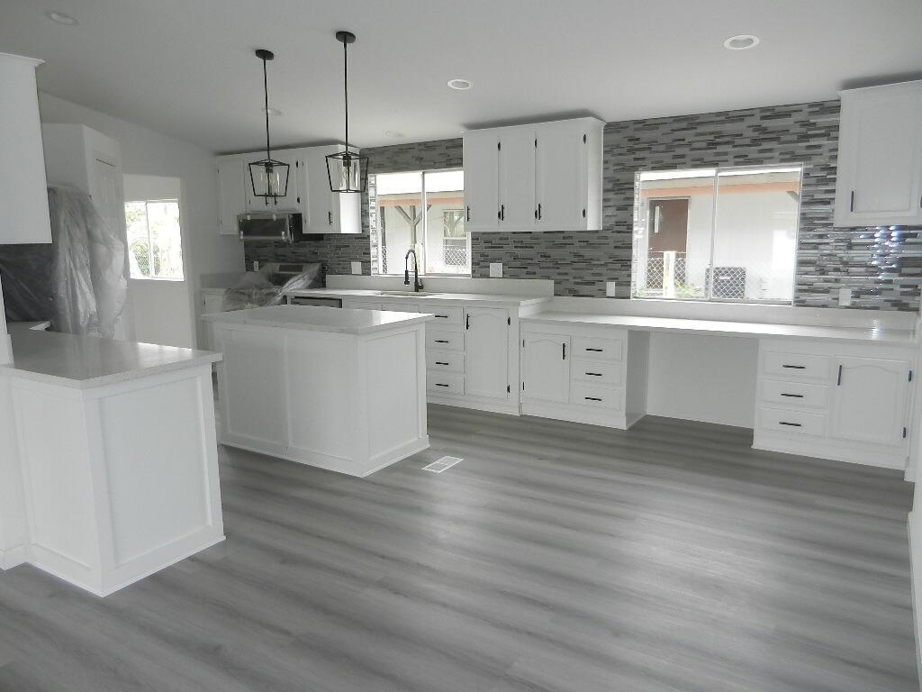 98920 Surfside Avenue