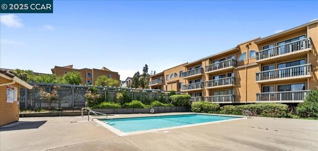 13700 San Pablo Ave, San Pablo CA: https://media.crmls.org/mediaz/18c077d6-0fd6-450e-8e19-dead13713776.jpg