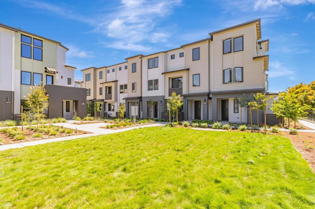 1125 Esther Court