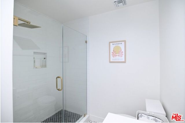 1430 Stearns Drive, Los Angeles CA: https://media.crmls.org/mediaz/18c0a1a3-9725-4527-9e18-ab0eeb84b4b3.jpg